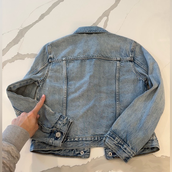 NWOT GAP Kids Icon Denim Jacket in Medium Wash - Picture 5 of 5